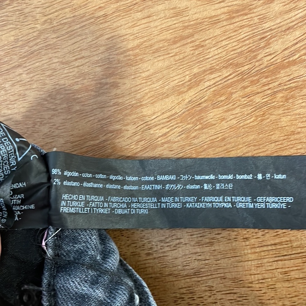 Zara Ripped Jeans 👖 🤍 - Picture 11 of 12